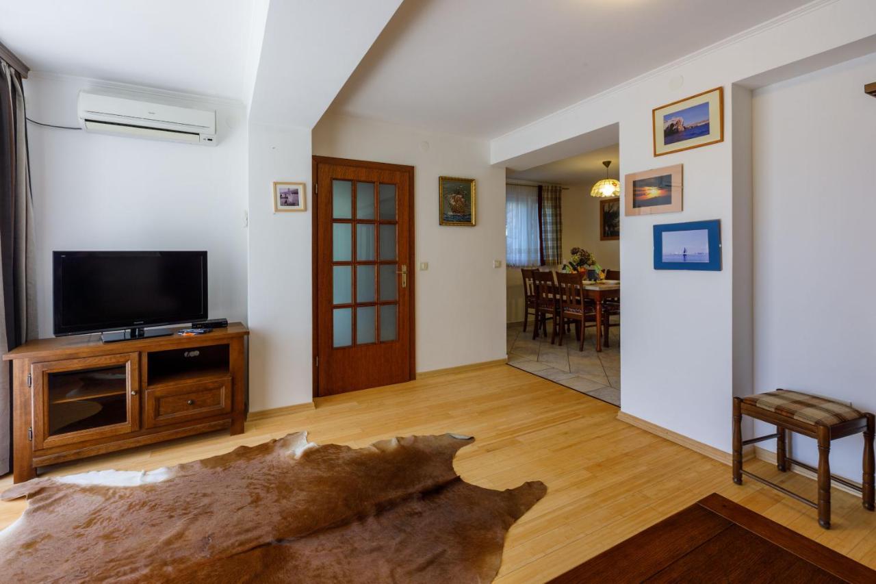 Apartments Robic Selce Εξωτερικό φωτογραφία