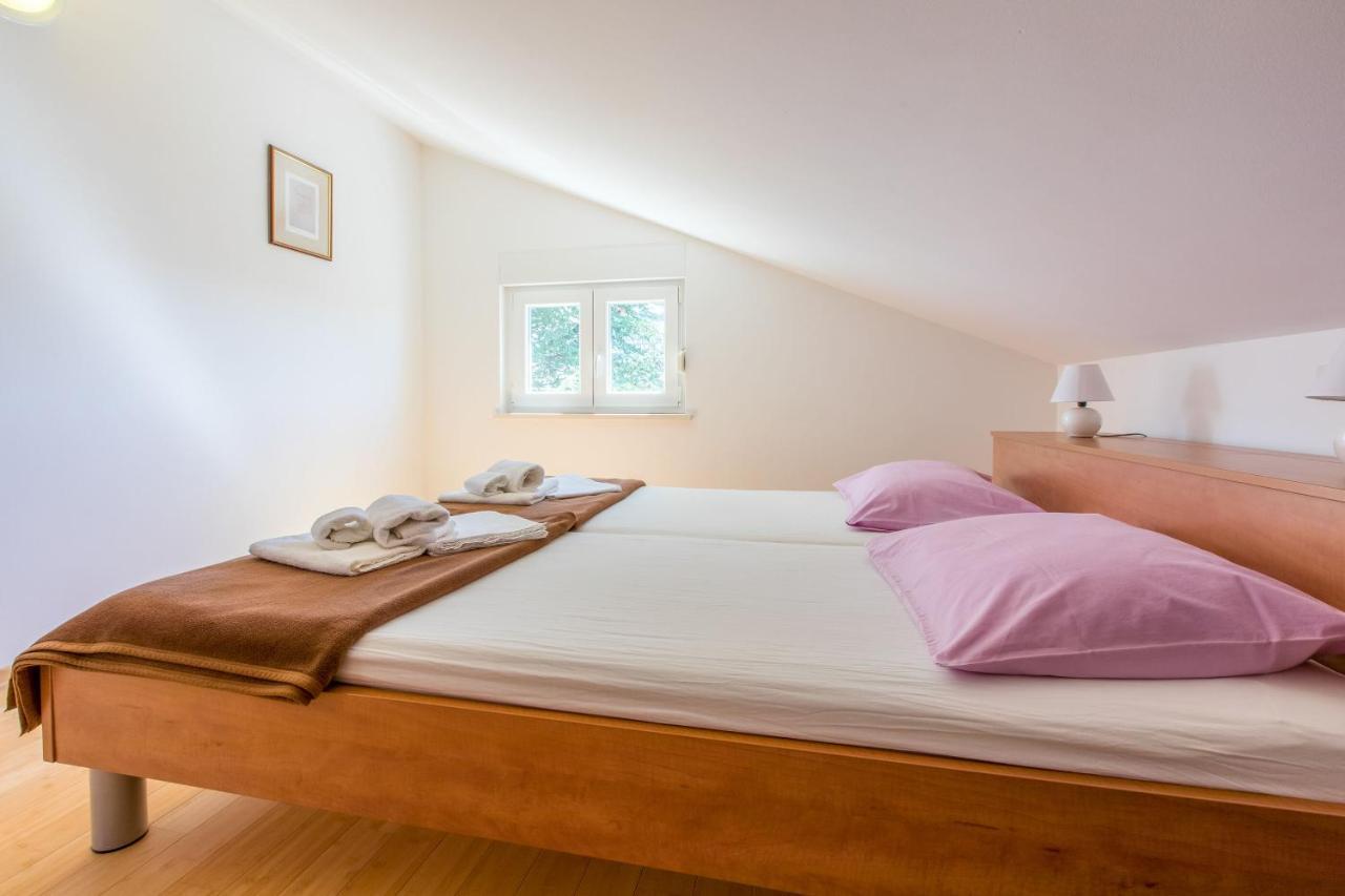 Apartments Robic Selce Εξωτερικό φωτογραφία